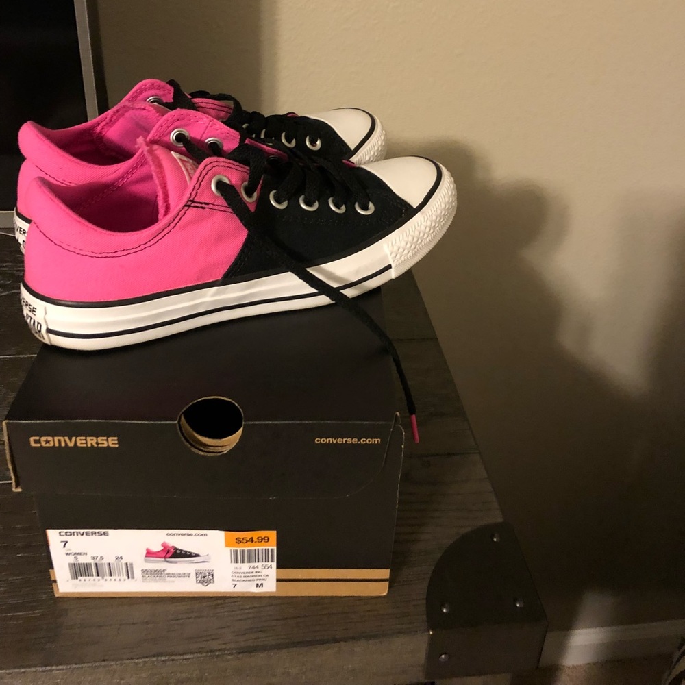 Pink/Black Converse